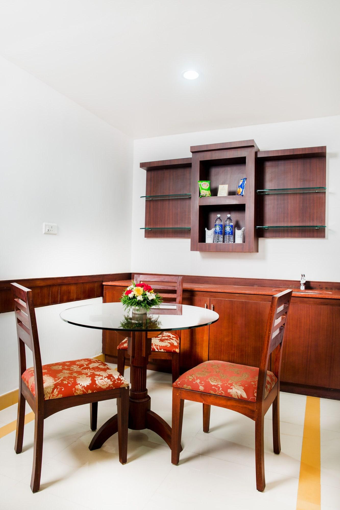 Hotel Rustic Leisures Llp Kochi Exterior foto