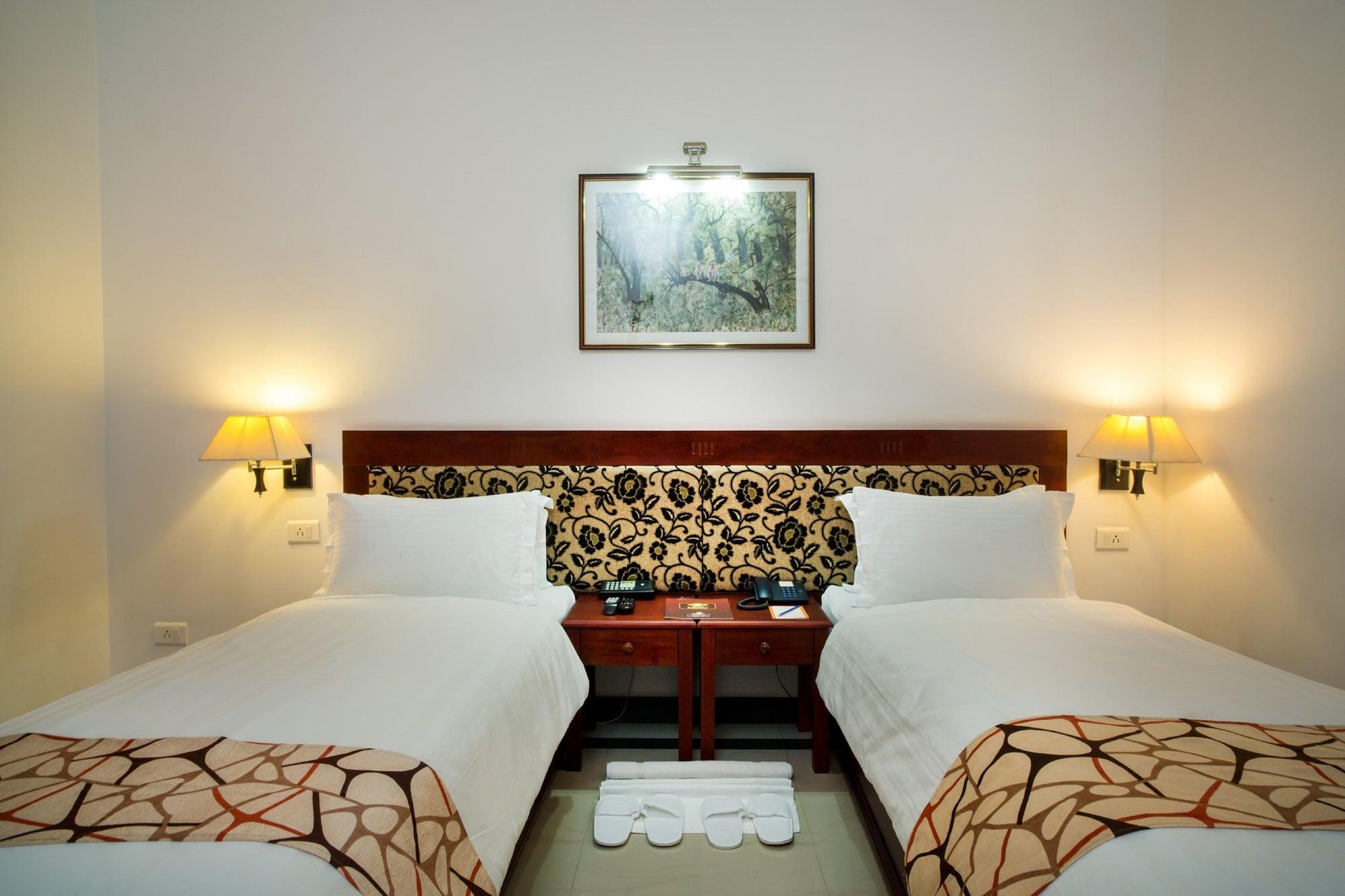 Hotel Rustic Leisures Llp Kochi Exterior foto